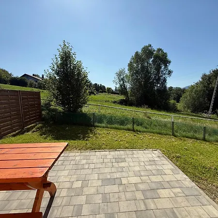 לינה וארוחת בוקר Tadeo 3*