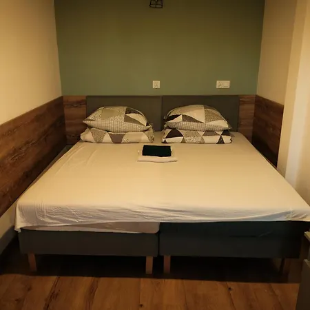 Tadeo Couette-café 3*