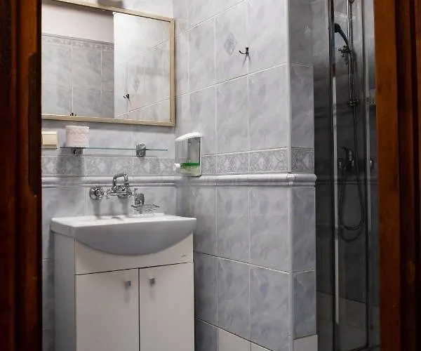 Bed and breakfast Tadeo 3*