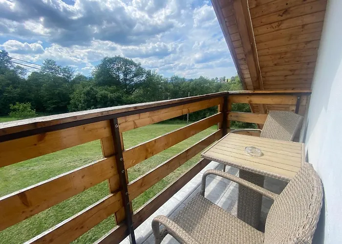 לינה וארוחת בוקר Tadeo 3*